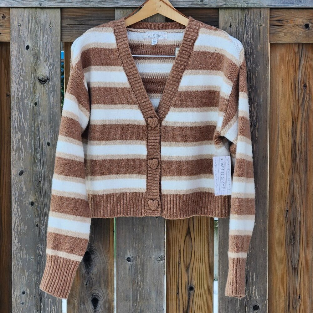 LOVELY Heart Shape Button Sweater Women's Size Large Brown White BNWT WILD SKYE